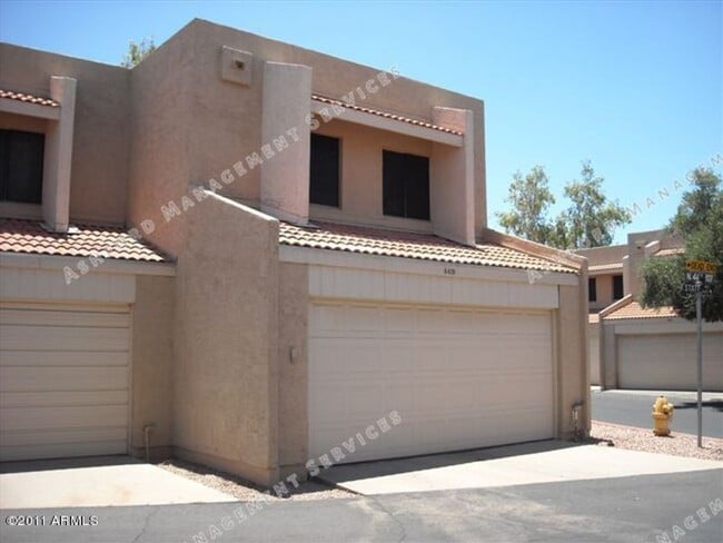 Photo - 2 STORY TOWNHOME WITH ATTACHED GARAGE WATER INCL