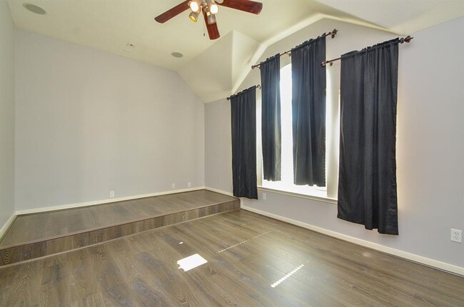 Photo - 6726 Oakman Ln