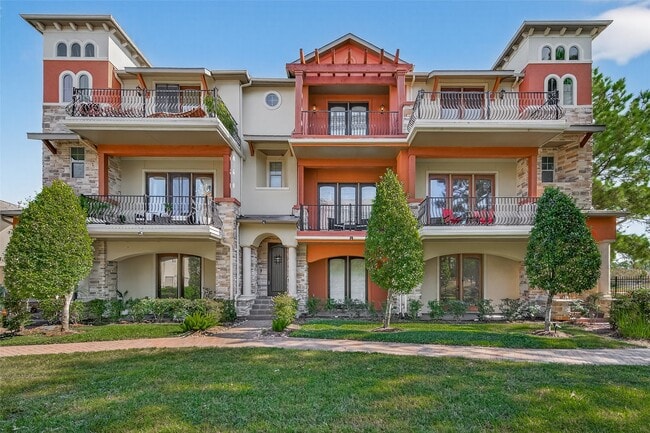 Building Photo - 14538 San Pietro Dr