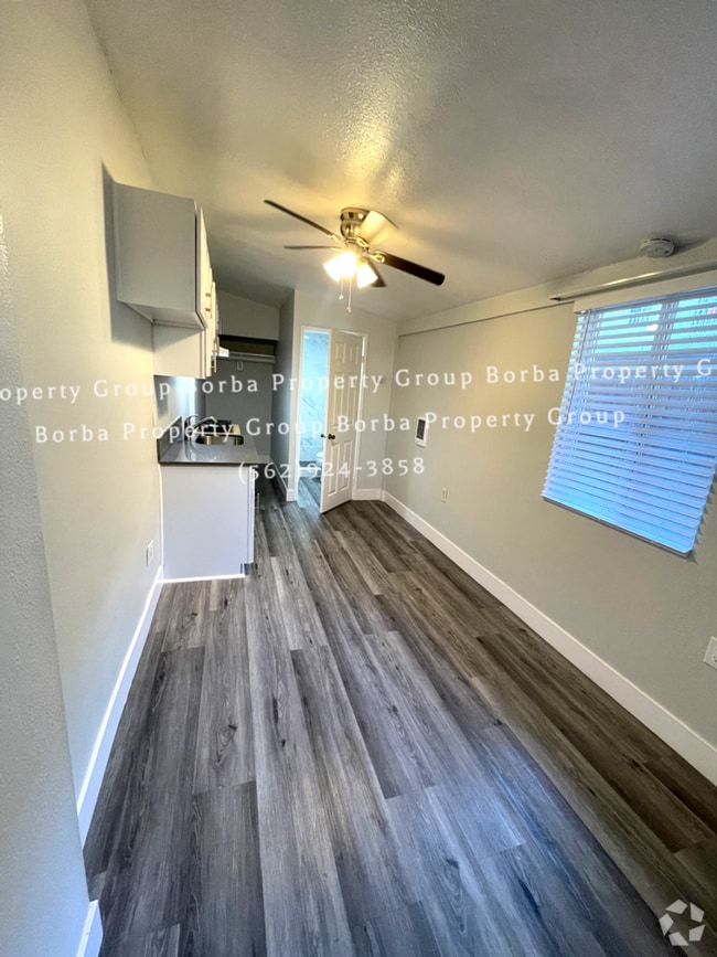 Building Photo - LB0811  (RUBS) OWNER APPROVAL Unit 811 C Rental