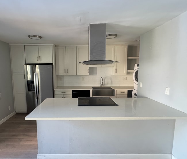 Photo - 951 Locust Ave Unit 7