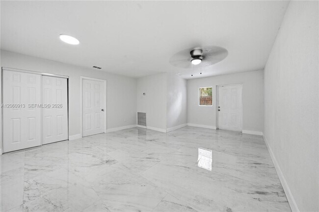 Photo - 3856 NW 207 St Rd