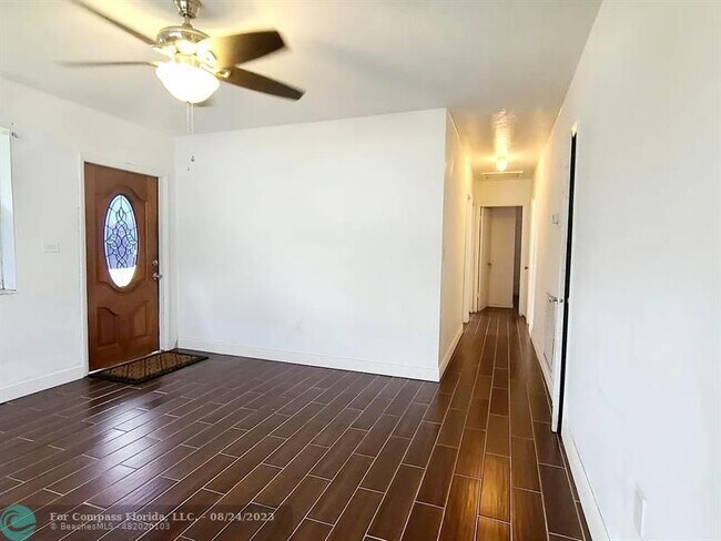 Photo - 10850 SW 221st St Rd