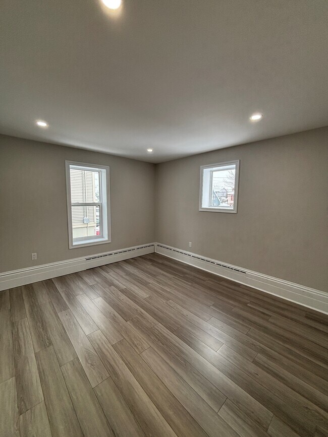 Photo - TWO BEDROOM MODERN APARTMENT LIVING IN FAIRVIEW HALIFAX Unit 3