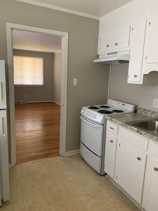 Photo - 7 minutes away from Bank of America Stadium!! Move in Ready