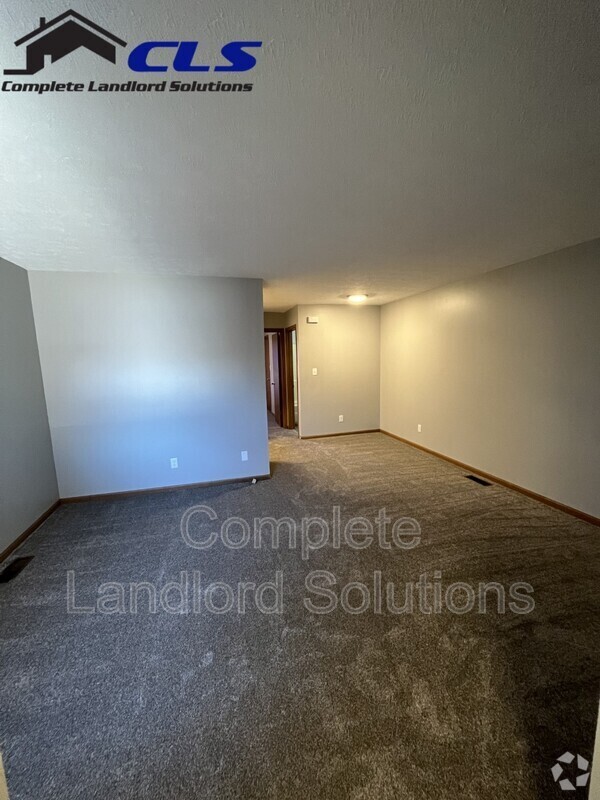 Building Photo - 1812 E Morgan Dr Rental