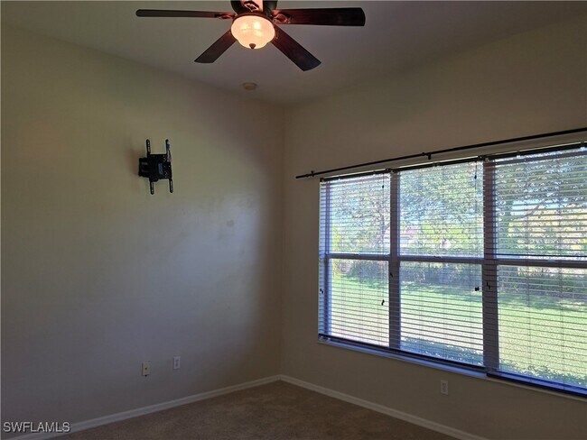 Building Photo - 2049 Fairmont Ln