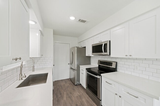 Photo - 1703 Millbury Dr