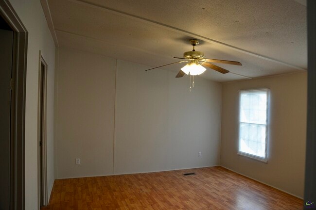 Photo - 111 Brighton Dr