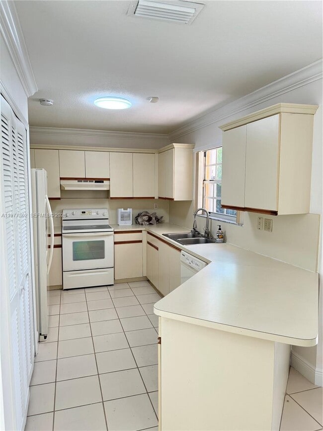 Photo - 12913 SW 60th St