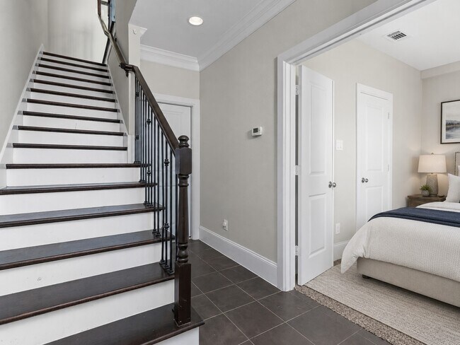 Photo - 1812 Dennis St