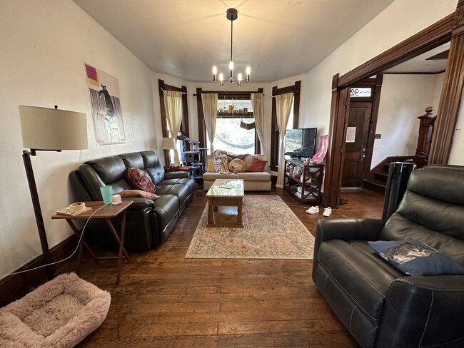 Photo - 92 N Lancaster St