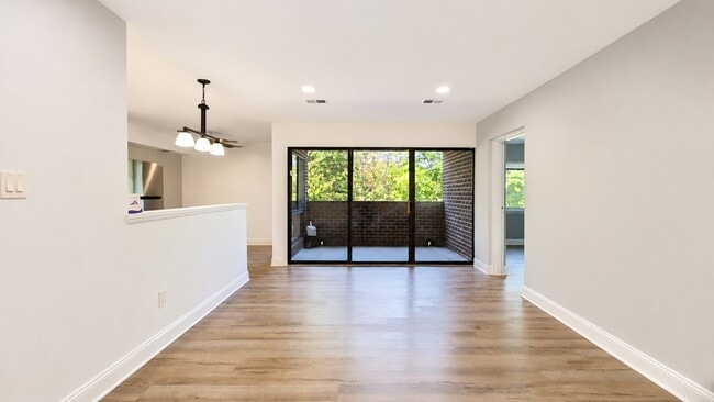 Photo - 11252 Chestnut Grove Sq Unit 348