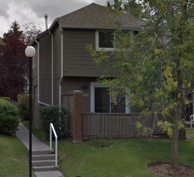 Building Photo - Charming 3-Bedroom Home with Extra Storage & Outdoor Parking Unit 502