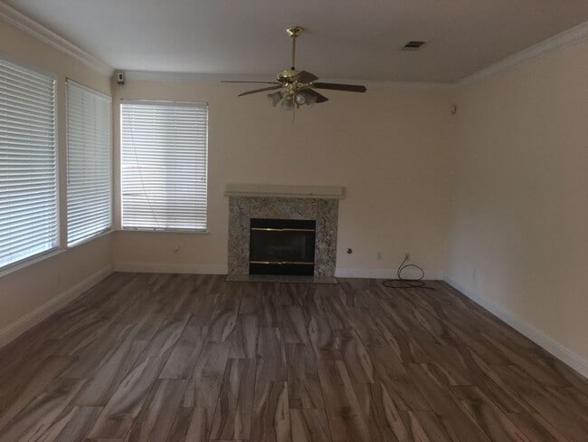 Photo - Highly Desirable 2 Story Home In Brookside