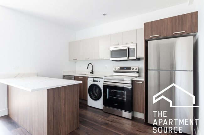 Building Photo - 1555 W Hollywood Ave Unit 205