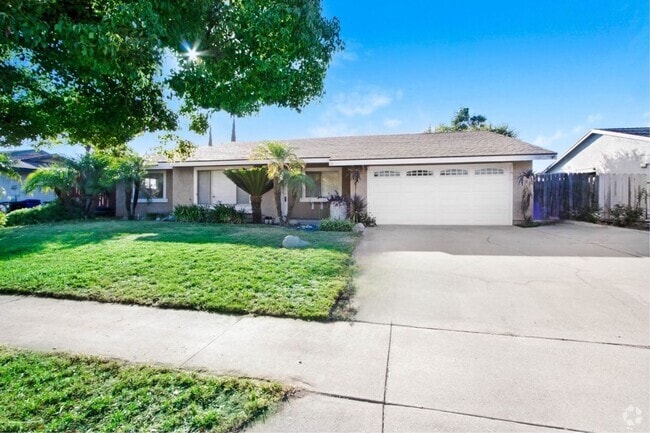 Building Photo - Coming soon! Single Story 3/2 Move-In Read... Rental