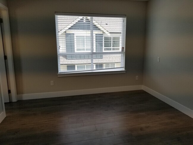 Photo - 430 Duncan St