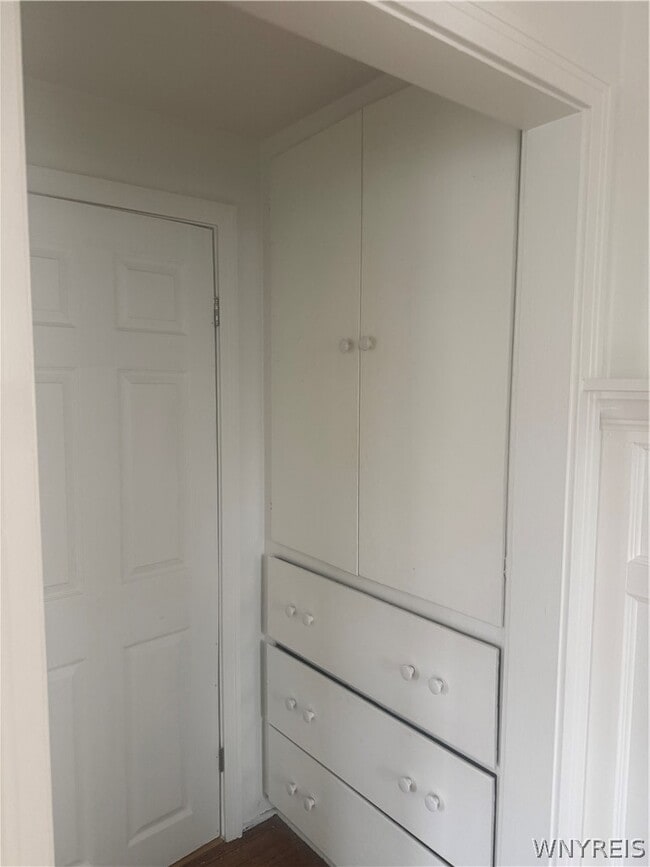 Photo - 60 W Hazeltine Ave