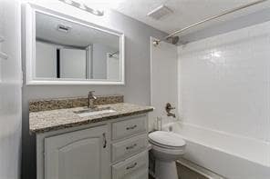 Photo - 135 Barrington Dr E