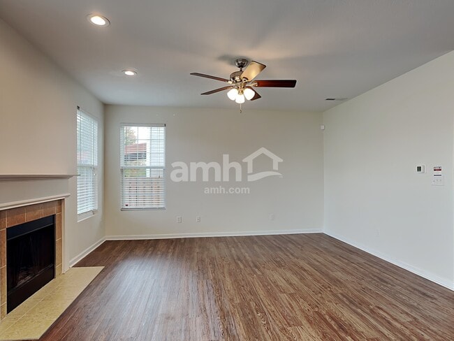 Photo - 19327 Fox Chase Dr