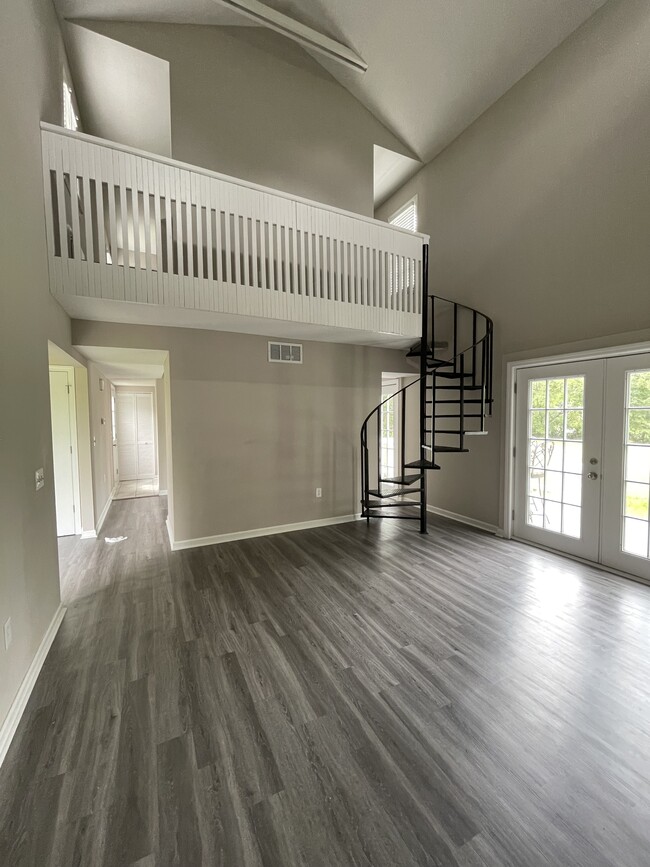 Photo - 121 Ellis Rd