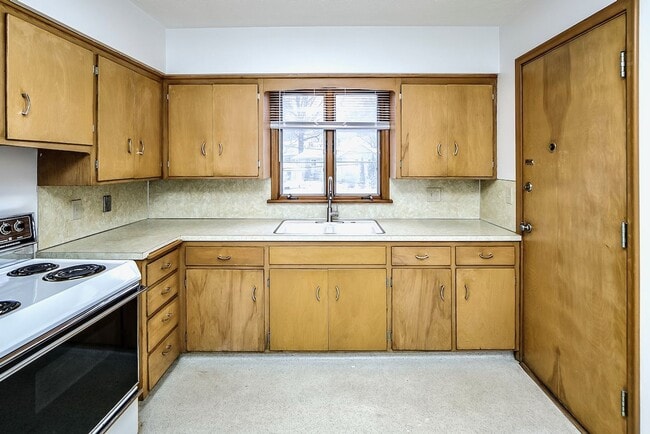 Photo - PRE-LEASING Spacious 3-Bed and 2-Bath Apartment! Unit 6650-1