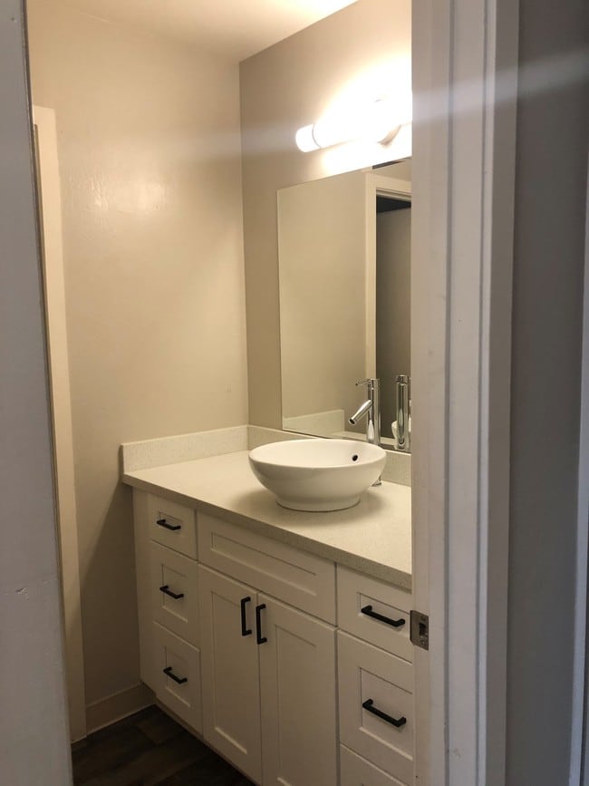 Valencia Terrace Apartments Vallejo, CA