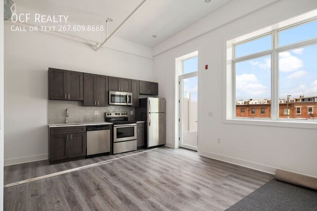 Building Photo - 1705 Jackson St Unit 10