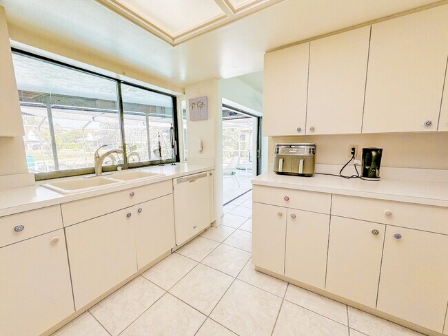 Photo - Gorgeous pool and spa home in central Sarasota