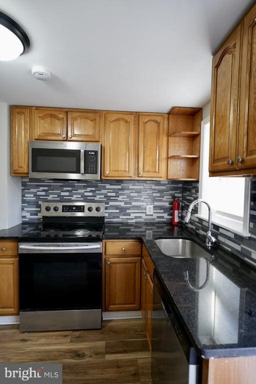 Photo - 2655 Cedar St