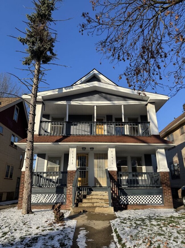 Building Photo - 11913 Cromwell Ave Unit Upstairs Rental