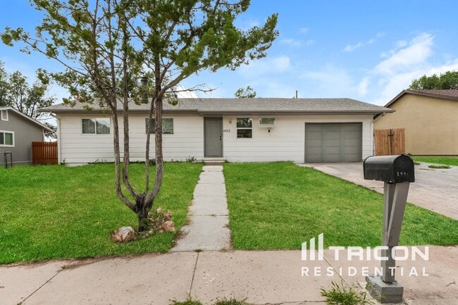Building Photo - 1442 Luna Dr Rental