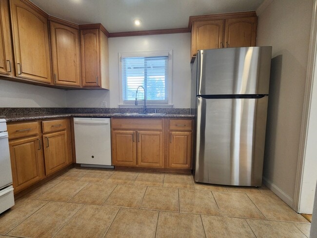 Photo - Check out this cozy 2-bedroom, 1-bathroom apartment located in the heart of Mountain View! Unit 1