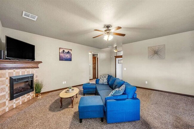 Photo - VERY NICE HOME IN THE ROLLING HILLS AREA. PETS NEGOTIABLE WITH OWNERS APPROVAL