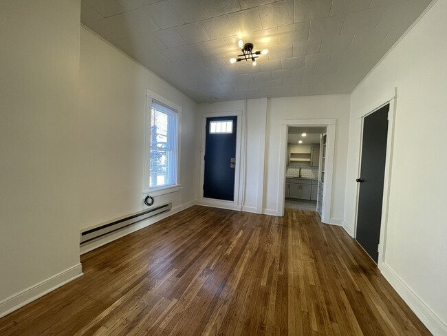 27 W James St Unit 2