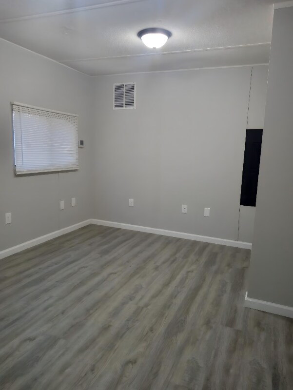 Photo - 777 E Yerby St