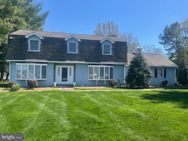 Great House next to Newark Charter School - Great House next to Newark Charter School