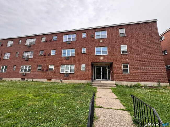 Building Photo - 24 Merrill St Unit C1