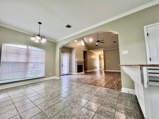 Photo - 101 Wildflower Ln