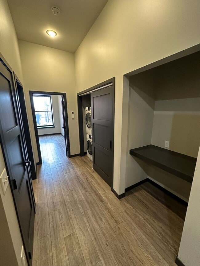 Photo - 409 W Norfolk Ave Unit 201