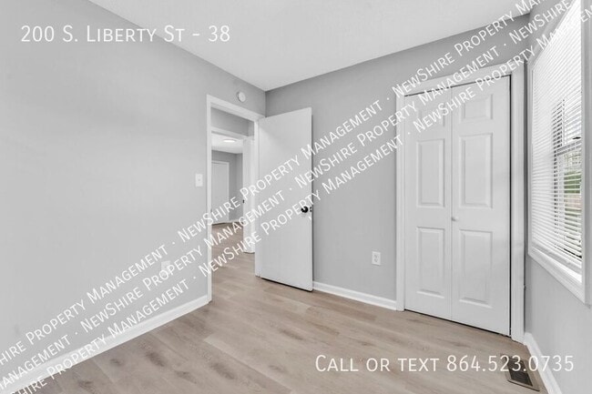 Photo - 200 S Liberty St