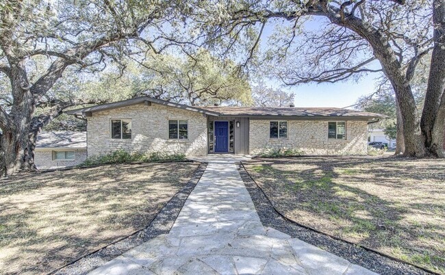 Building Photo - 2400 Spring Creek Dr