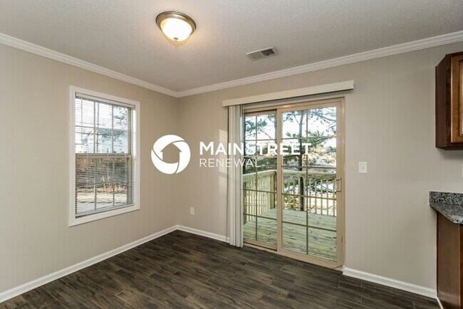 Photo - 2 Bedroom Pet-Friendly Home in CARTERSVILLE, GA with Main Street Renewal