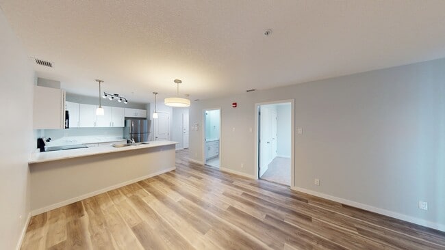 Photo - 10101-10101 101 Ave Unit 204