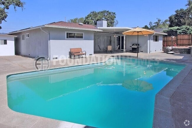 Building Photo - Santa Venetia Charmer 3BD+/2BA-Pool- FOUND... Rental
