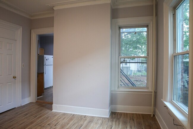 Photo - 43 Clifford St Unit 1