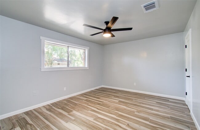 Photo - 1806 Cypress Dr