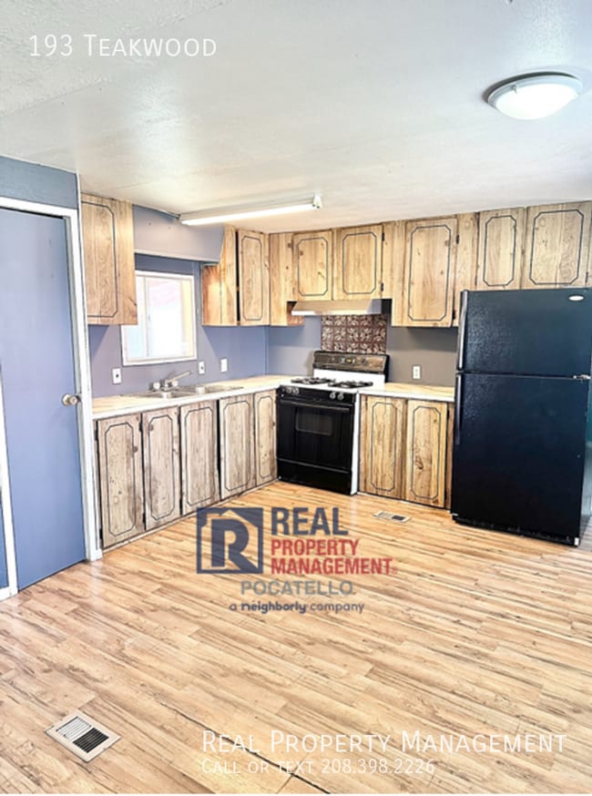 3 Bed 1 Bath Mobile Home Pets negotiable House Rental in Pocatello