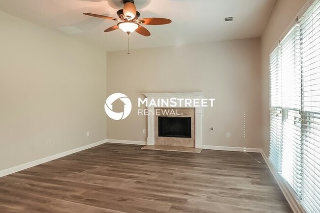 Photo - 4 Bedroom Pet-Friendly Home in DALLAS, GA with Main Street Renewal